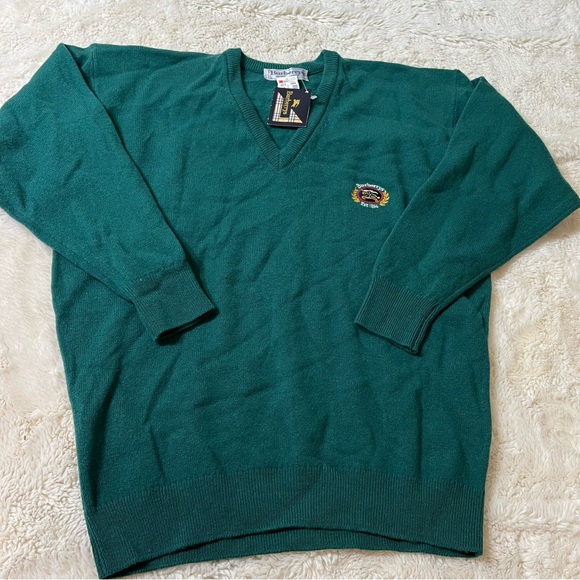 Burberry's Vintage V-Neck Lambswool Sweater Embroidered Logo Size Large New! - Picture 1 of 6